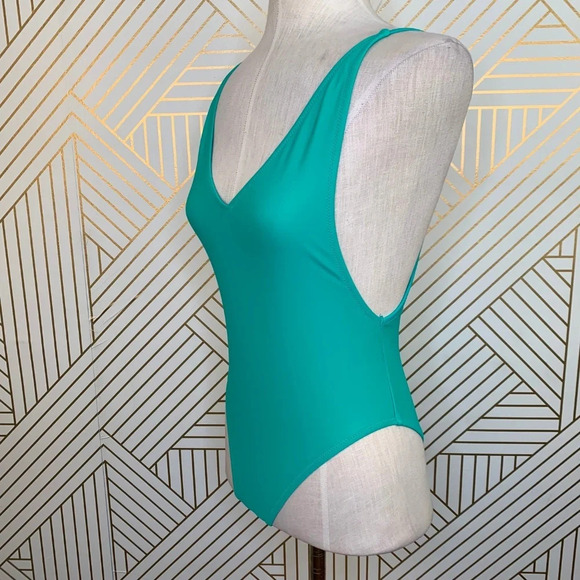 Topshop Pamela Extreme Plunge‎ One-Piece Swimsuit - Picture 4 of 8